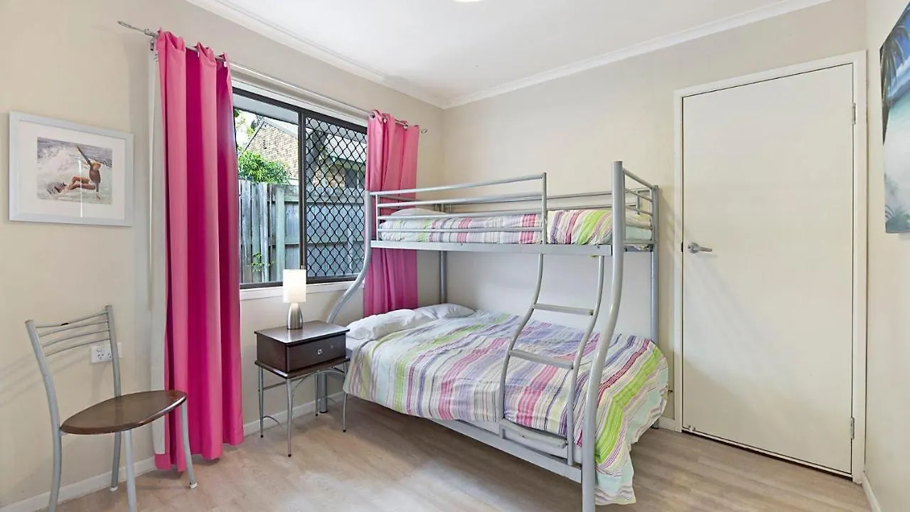 Holiday home 20 Roslin St Moffat Beach Qld Caloundra Australia